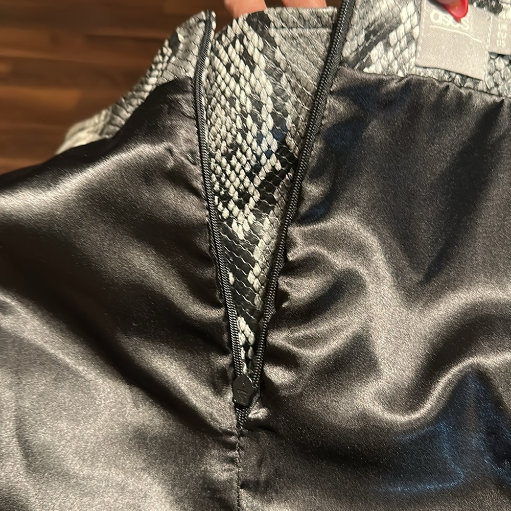 ASOS mini skirt - Picture 12 of 12
